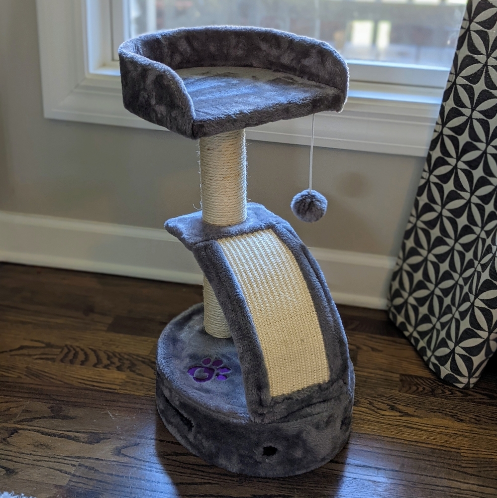 Heart To Tail Cat Tree